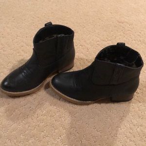 Little girl ankle booties